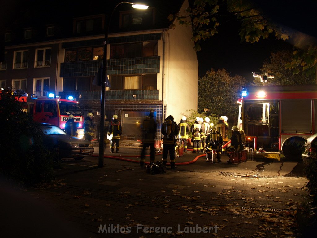 Brand mit Menschenrettung Koeln Vingst Homarstr 3     P037.JPG
